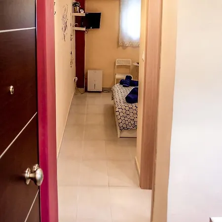 Zoe's Apartment
